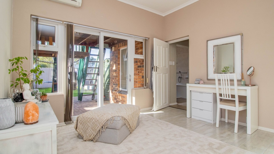 3 Bedroom Property for Sale in Westcliff Western Cape
